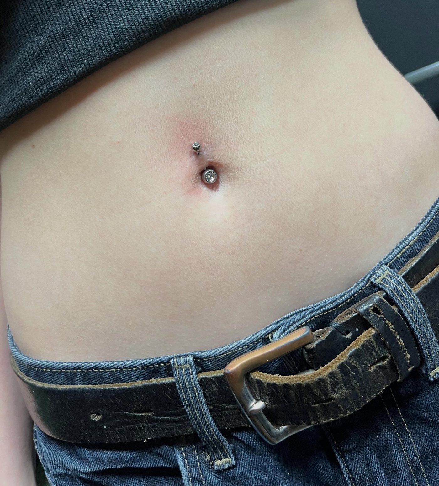 Navelpiercing, net gezet
